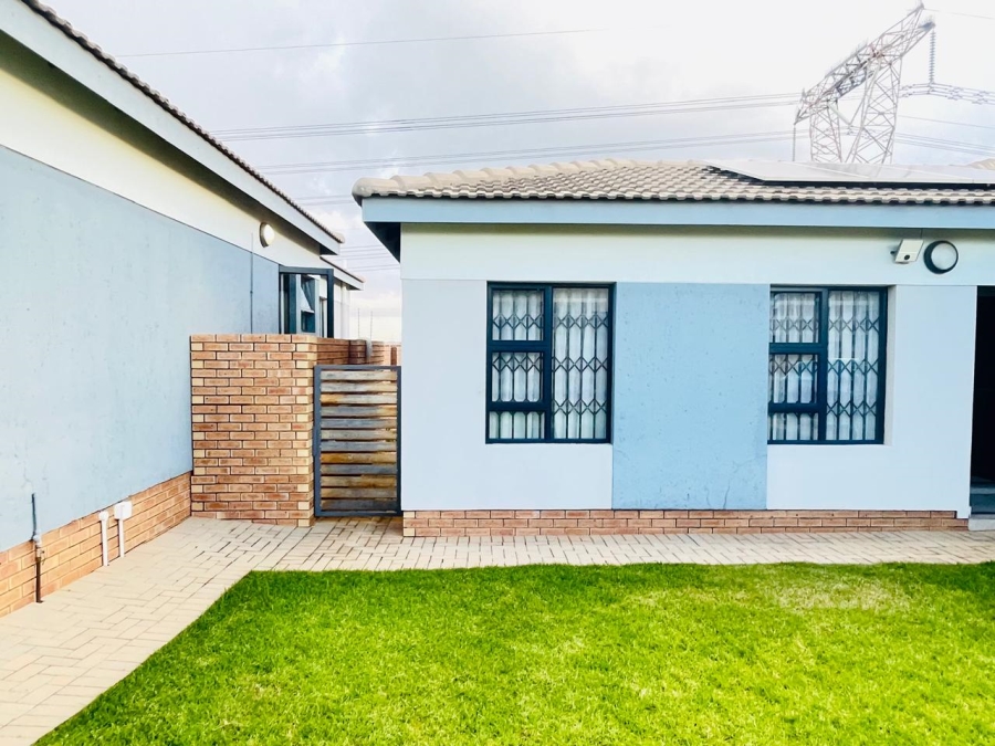 3 Bedroom Property for Sale in Rua Vista Gauteng