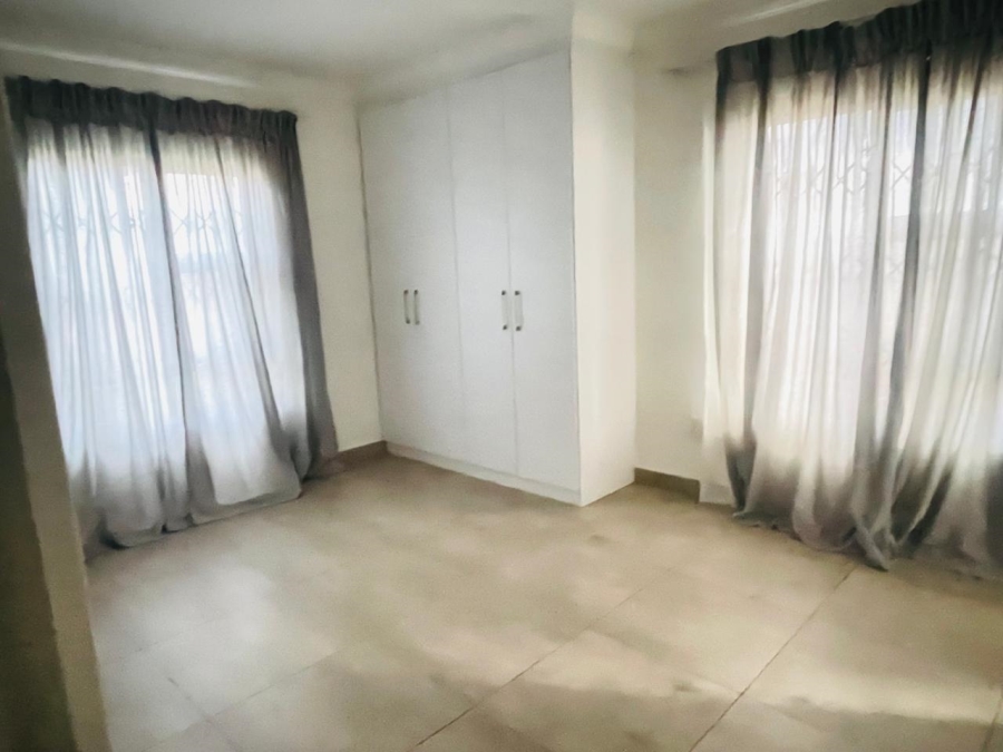 3 Bedroom Property for Sale in Rua Vista Gauteng