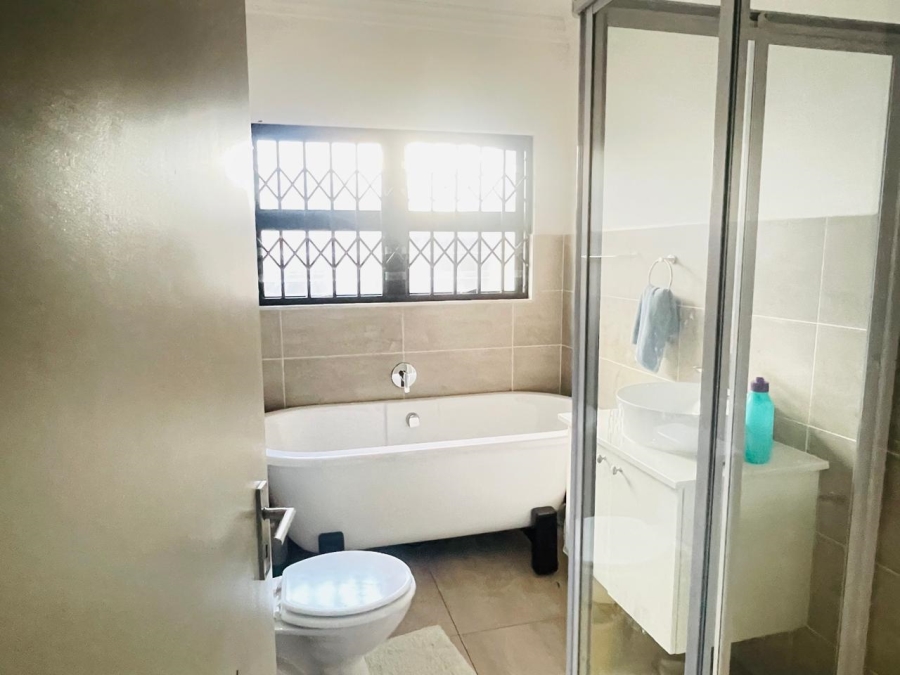 3 Bedroom Property for Sale in Rua Vista Gauteng