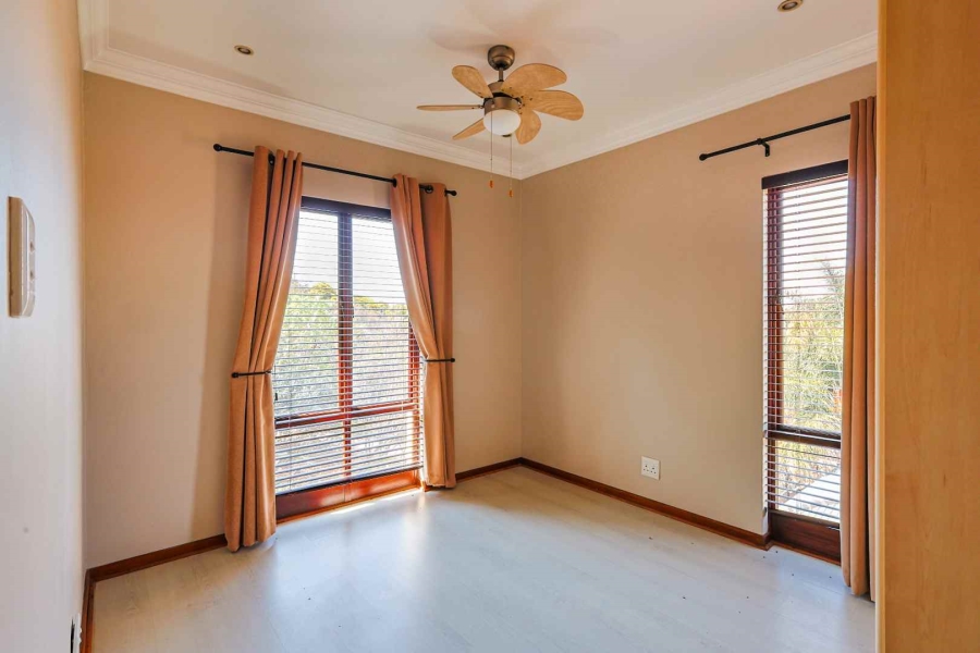 3 Bedroom Property for Sale in Faerie Glen Gauteng