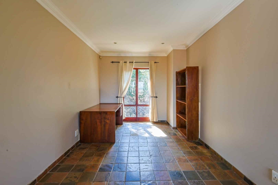 3 Bedroom Property for Sale in Faerie Glen Gauteng