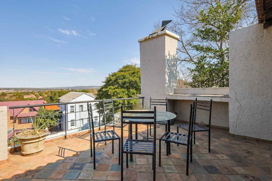 3 Bedroom Property for Sale in Faerie Glen Gauteng