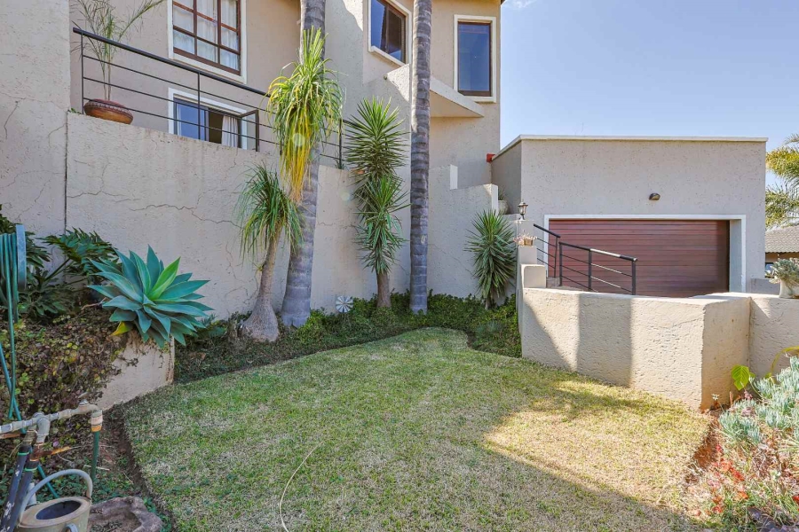 3 Bedroom Property for Sale in Faerie Glen Gauteng