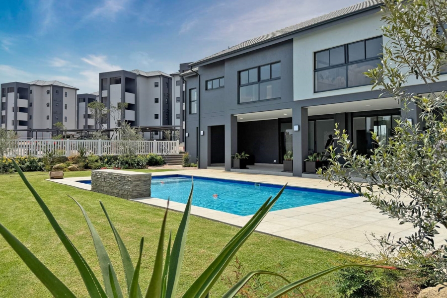 To Let 1 Bedroom Property for Rent in Fourways Gauteng