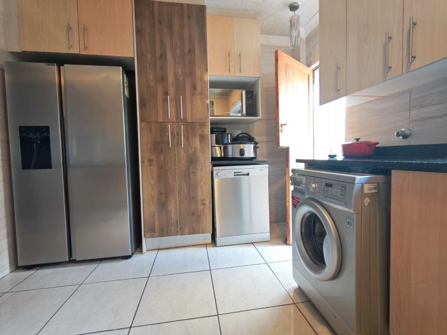 To Let 3 Bedroom Property for Rent in Cosmo City Gauteng