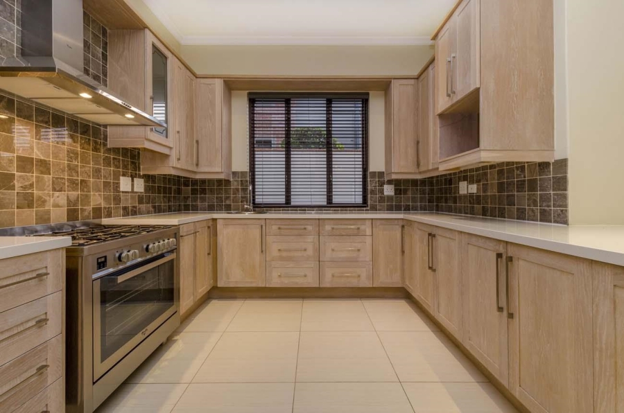 To Let 4 Bedroom Property for Rent in Waterfall Country Village Gauteng