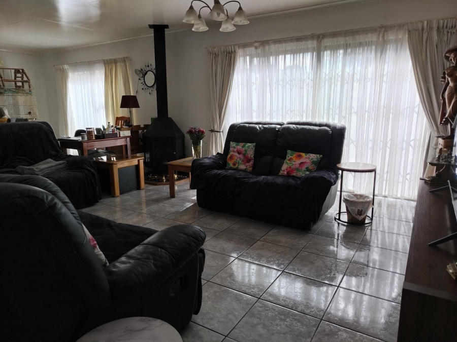 4 Bedroom Property for Sale in Mimosa Park Gauteng