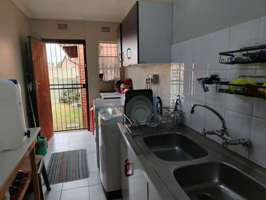 4 Bedroom Property for Sale in Mimosa Park Gauteng