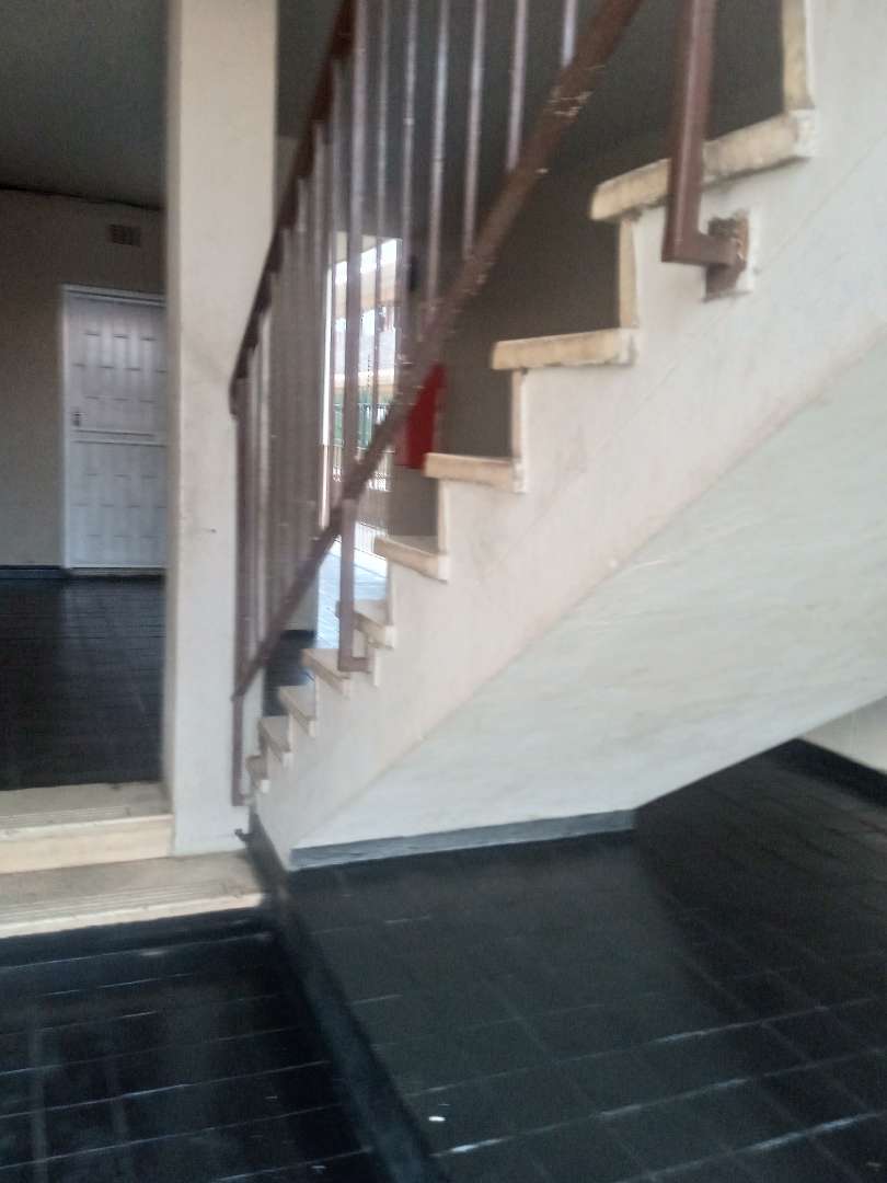 2 Bedroom Property for Sale in Florida Lake Gauteng