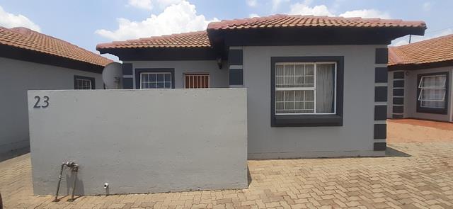 2 Bedroom Property for Sale in The Orchards Gauteng