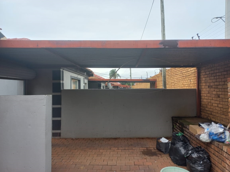 2 Bedroom Property for Sale in The Orchards Gauteng