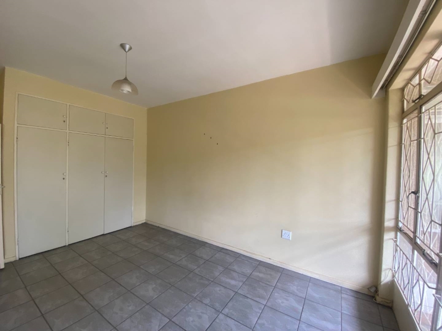 To Let 2 Bedroom Property for Rent in Monument Gauteng