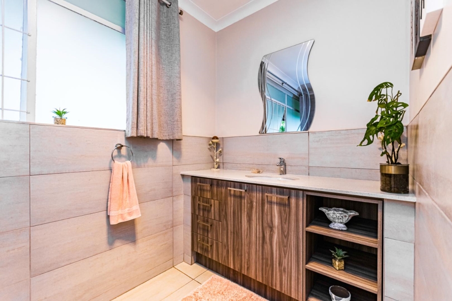3 Bedroom Property for Sale in Monument Gauteng