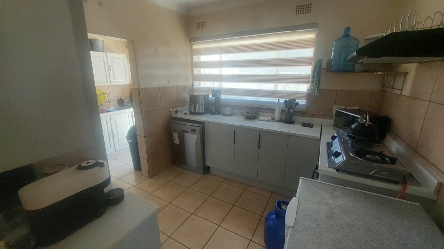 3 Bedroom Property for Sale in Roseacres Gauteng
