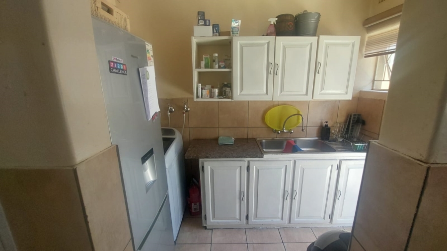 3 Bedroom Property for Sale in Roseacres Gauteng
