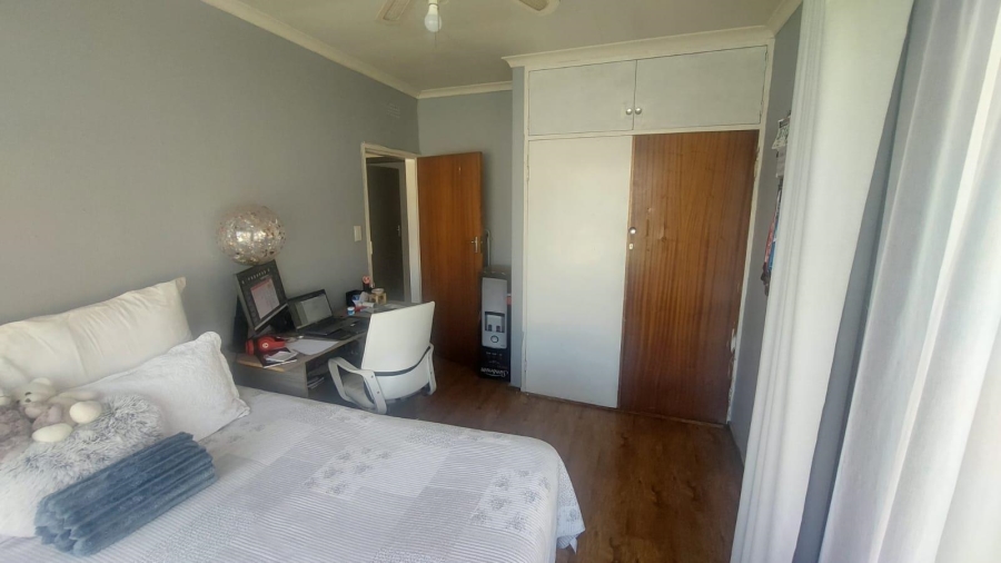 3 Bedroom Property for Sale in Roseacres Gauteng