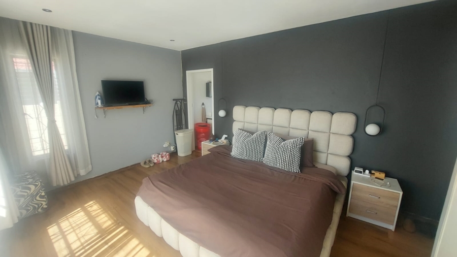3 Bedroom Property for Sale in Roseacres Gauteng