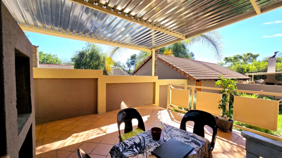 2 Bedroom Property for Sale in La Montagne Gauteng