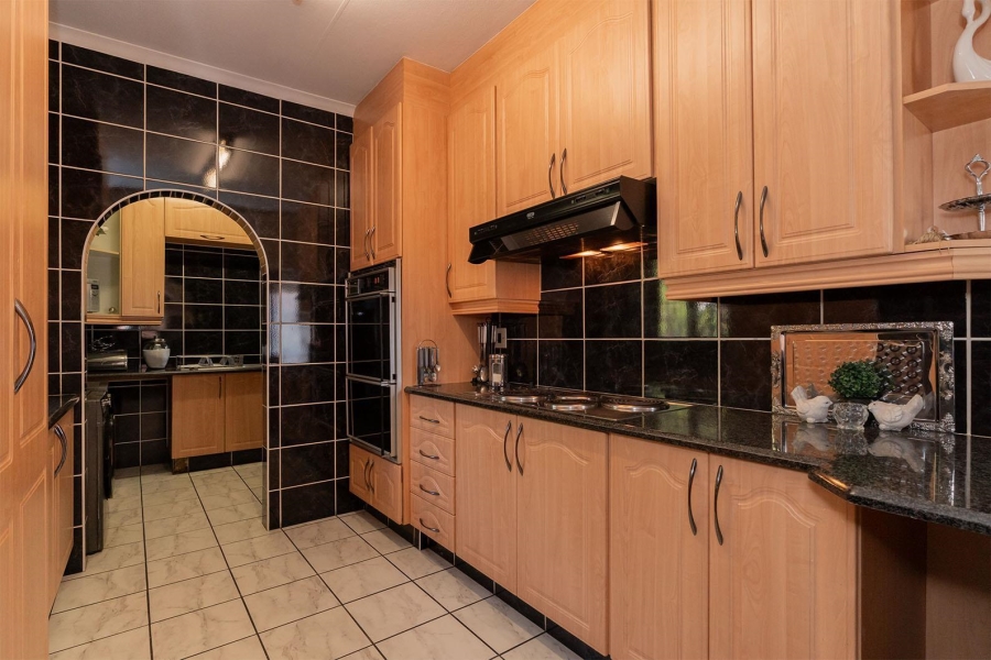 1 Bedroom Property for Sale in Birchleigh North Gauteng