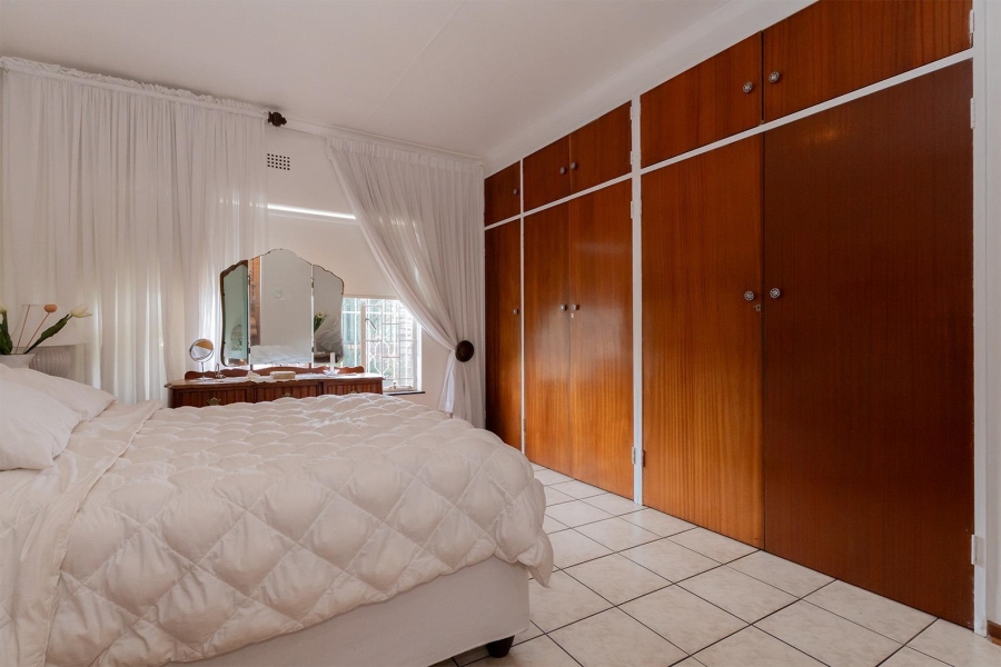 1 Bedroom Property for Sale in Birchleigh North Gauteng