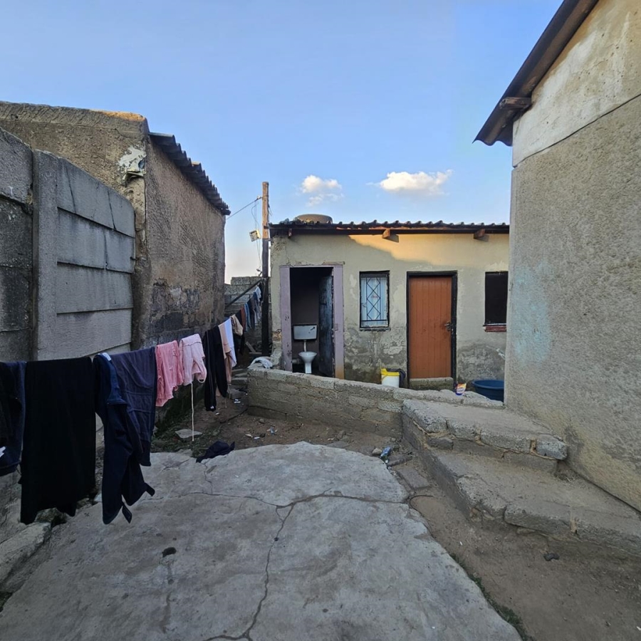 7 Bedroom Property for Sale in Umthambeka Gauteng