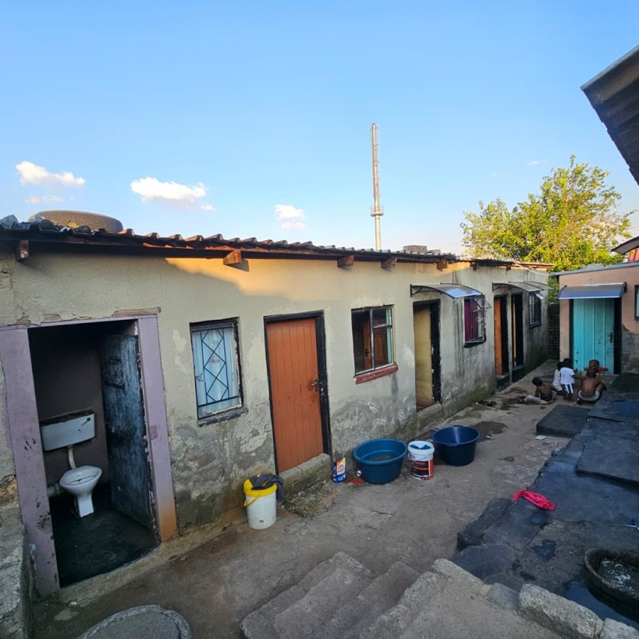 7 Bedroom Property for Sale in Umthambeka Gauteng