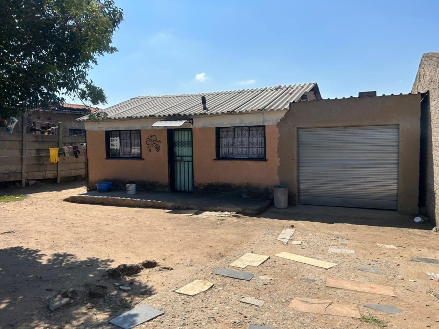 7 Bedroom Property for Sale in Umthambeka Gauteng