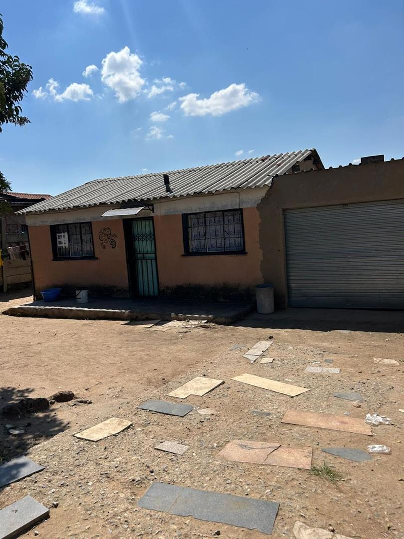 7 Bedroom Property for Sale in Umthambeka Gauteng
