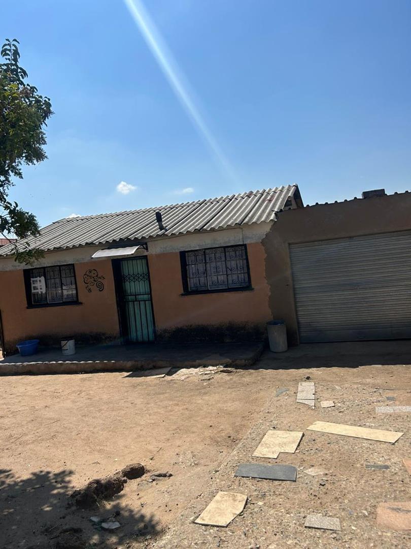 7 Bedroom Property for Sale in Umthambeka Gauteng
