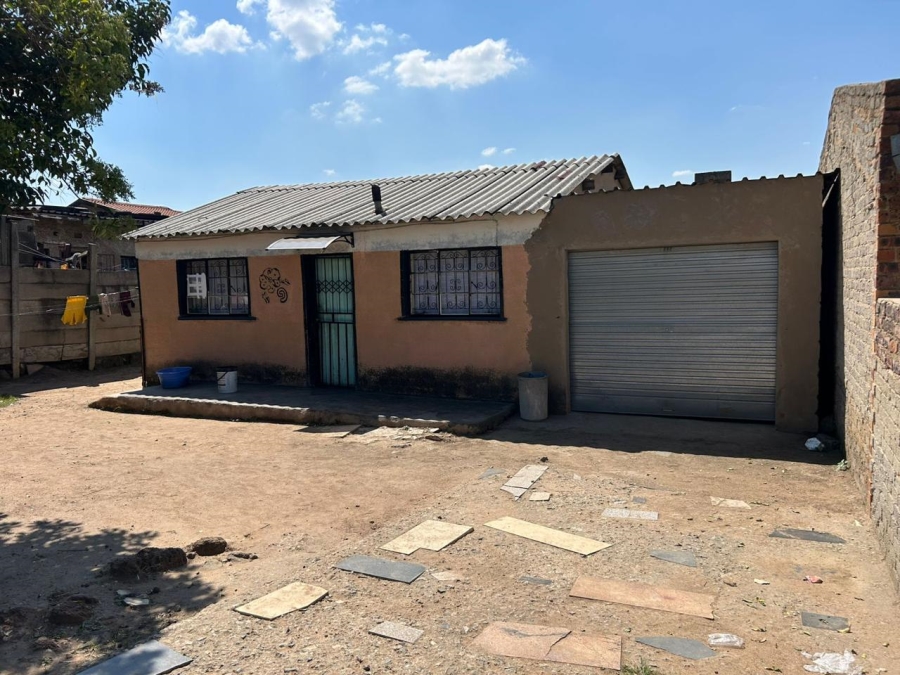 7 Bedroom Property for Sale in Umthambeka Gauteng