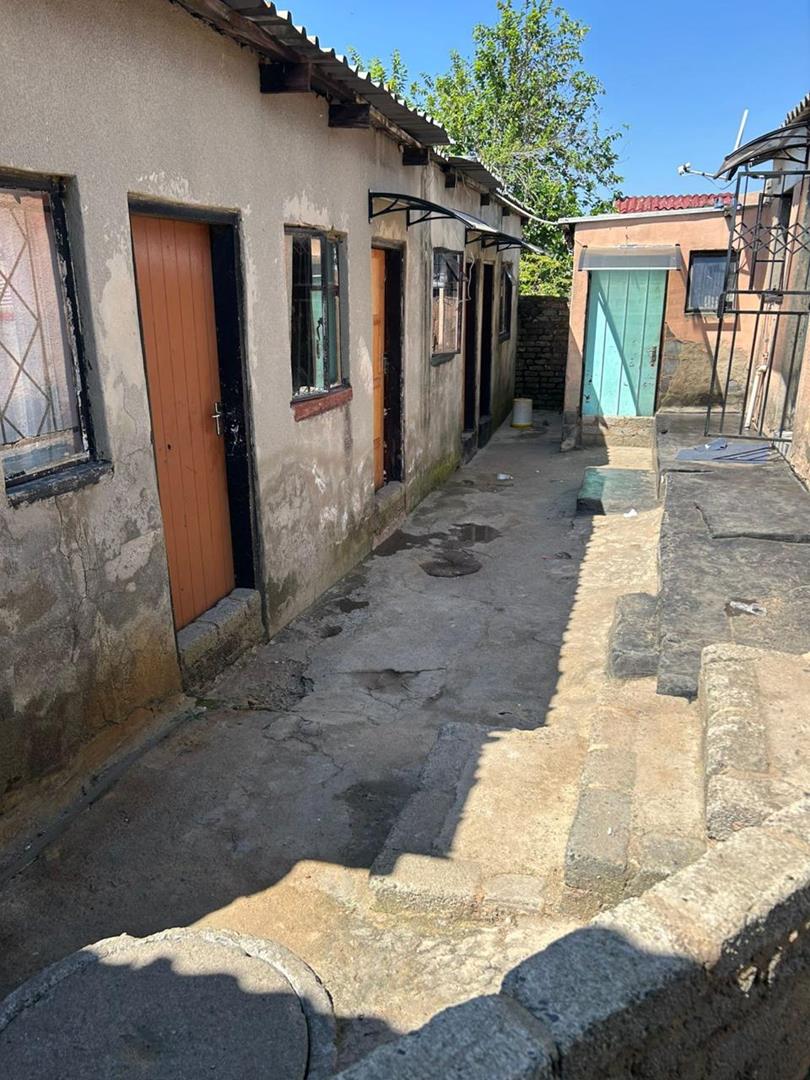 7 Bedroom Property for Sale in Umthambeka Gauteng