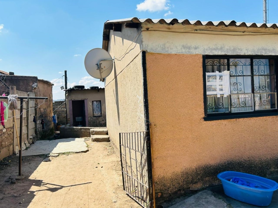 7 Bedroom Property for Sale in Umthambeka Gauteng