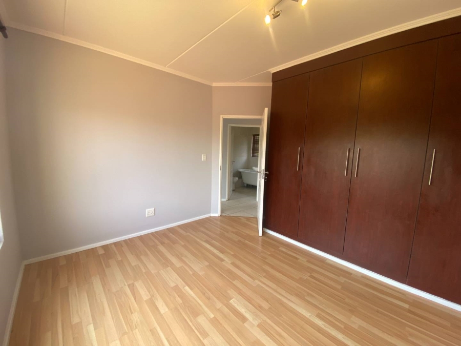 2 Bedroom Property for Sale in Glenvista Gauteng