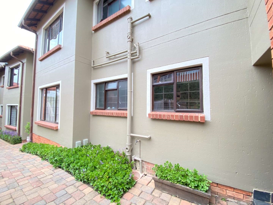 2 Bedroom Property for Sale in Glenvista Gauteng