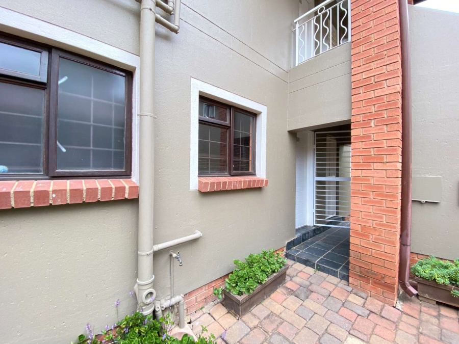 2 Bedroom Property for Sale in Glenvista Gauteng