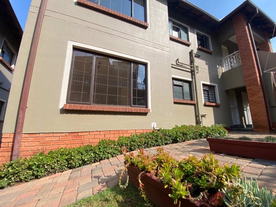 2 Bedroom Property for Sale in Glenvista Gauteng