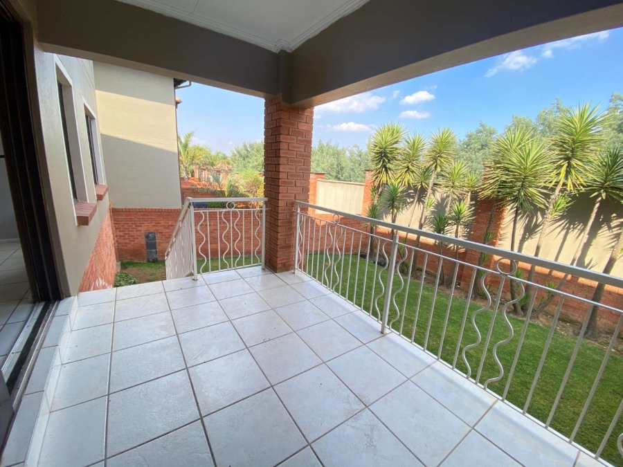 2 Bedroom Property for Sale in Glenvista Gauteng