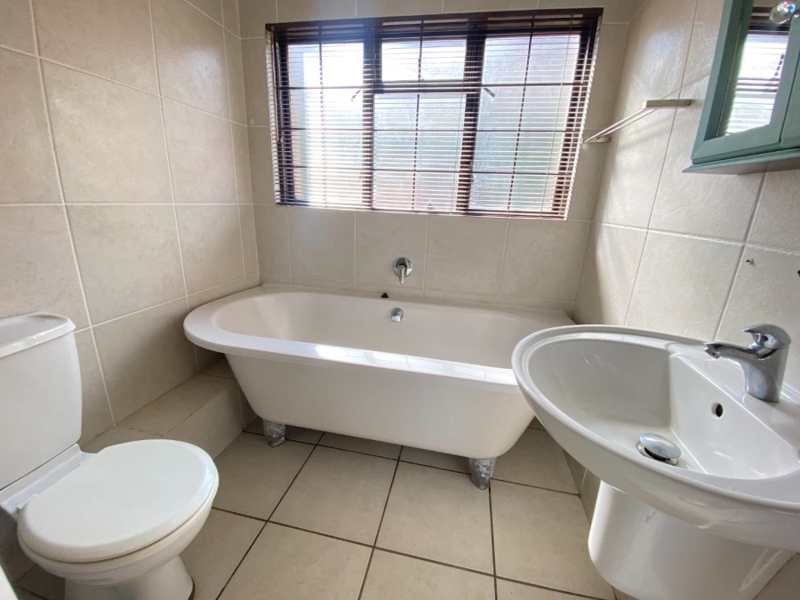 2 Bedroom Property for Sale in Glenvista Gauteng