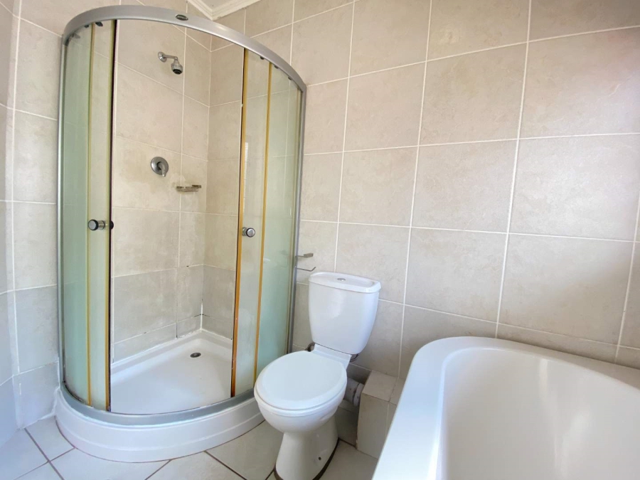 2 Bedroom Property for Sale in Glenvista Gauteng