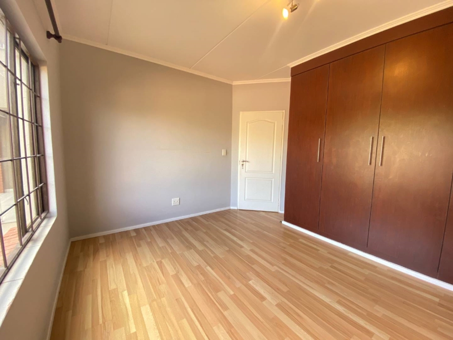 2 Bedroom Property for Sale in Glenvista Gauteng