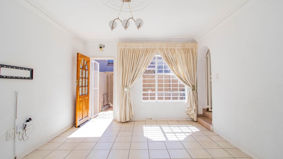 2 Bedroom Property for Sale in Rynsoord Gauteng