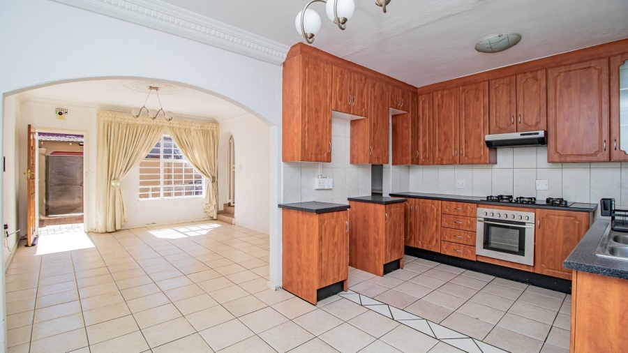 2 Bedroom Property for Sale in Rynsoord Gauteng