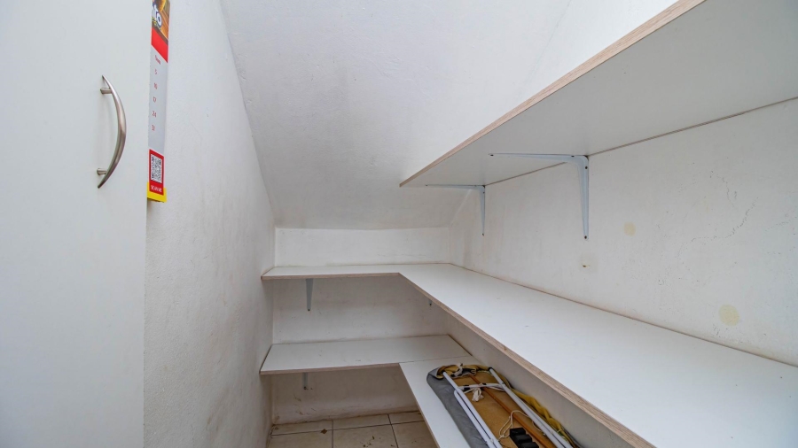 2 Bedroom Property for Sale in Rynsoord Gauteng