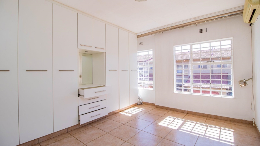 2 Bedroom Property for Sale in Rynsoord Gauteng