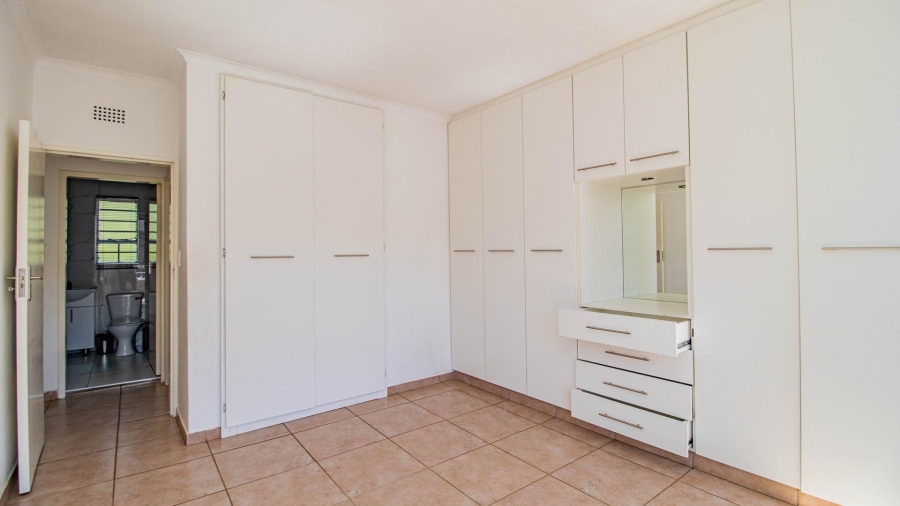 2 Bedroom Property for Sale in Rynsoord Gauteng