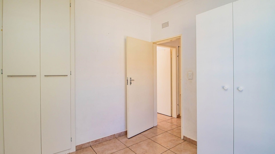 2 Bedroom Property for Sale in Rynsoord Gauteng