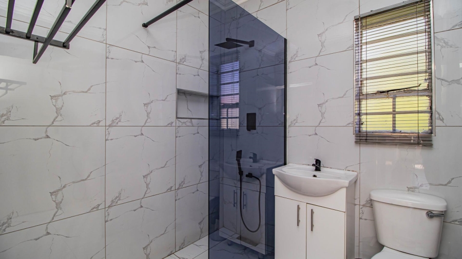 2 Bedroom Property for Sale in Rynsoord Gauteng