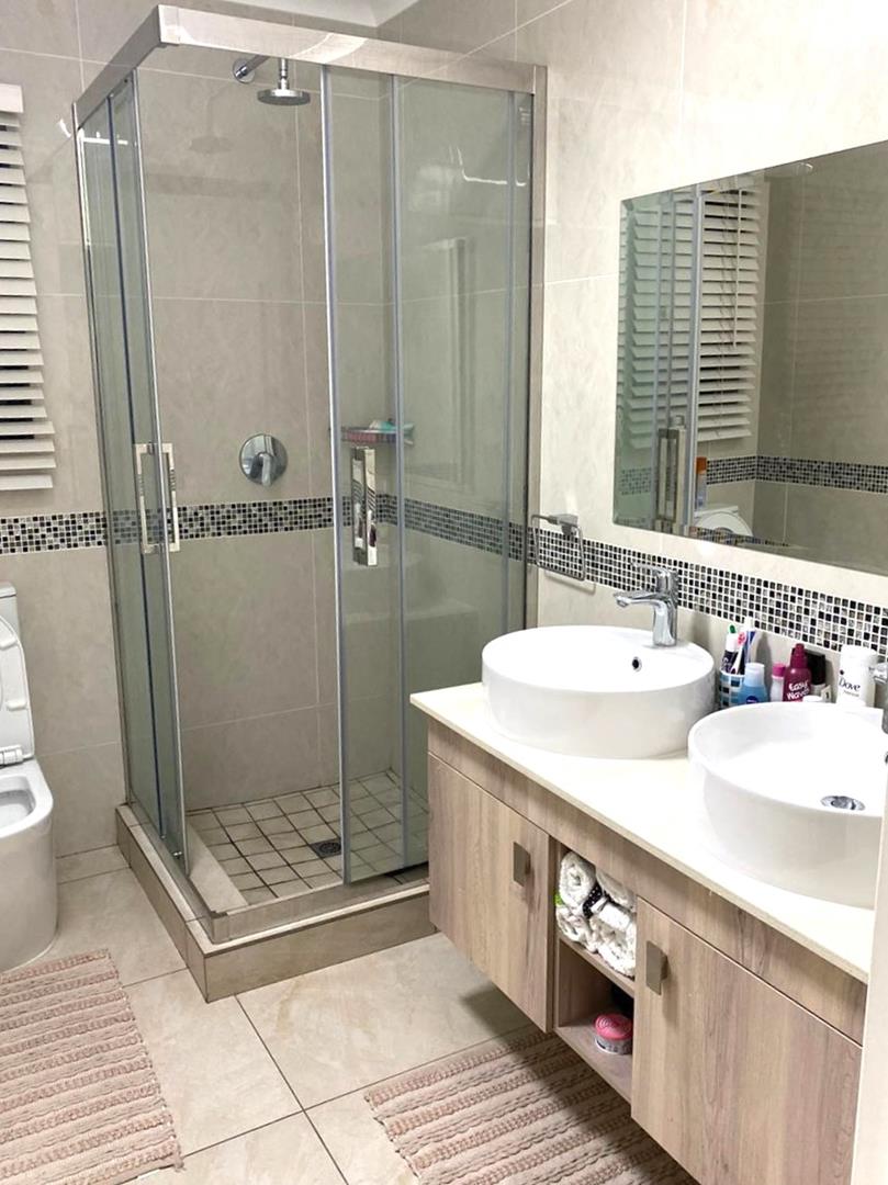 2 Bedroom Property for Sale in North Riding Gauteng