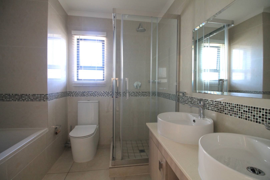 To Let 2 Bedroom Property for Rent in North Riding Gauteng