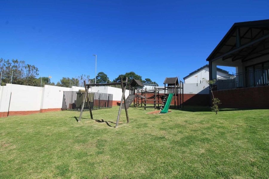 To Let 2 Bedroom Property for Rent in North Riding Gauteng